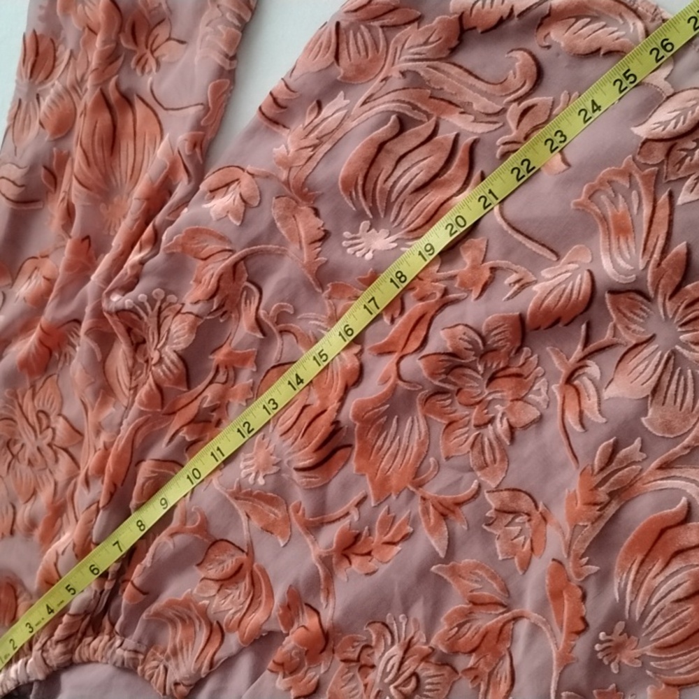 Sundance Eloise Burn Out Velvet Ruffled Bell Sleeve Blouse Size L - Picture 9 of 10